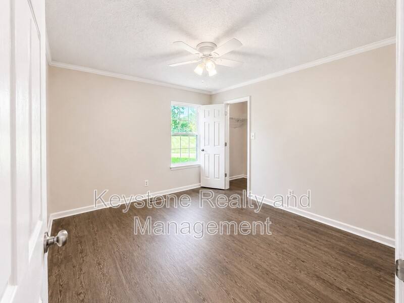 House for rent at 514 Hugh Hunter Rd, Oak Grove, KY 42262