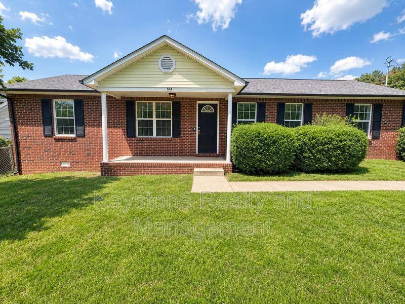House for rent at 514 Hugh Hunter Rd, Oak Grove, KY 42262