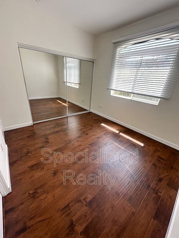 Townhouse for rent at 5716 Whitsett Ave #11, Valley Village, CA 91607