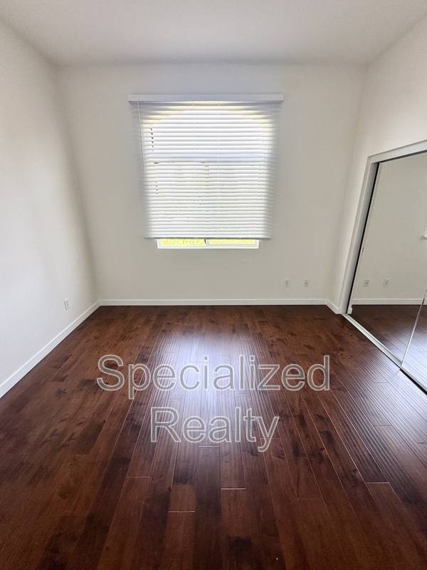 Townhouse for rent at 5716 Whitsett Ave #11, Valley Village, CA 91607