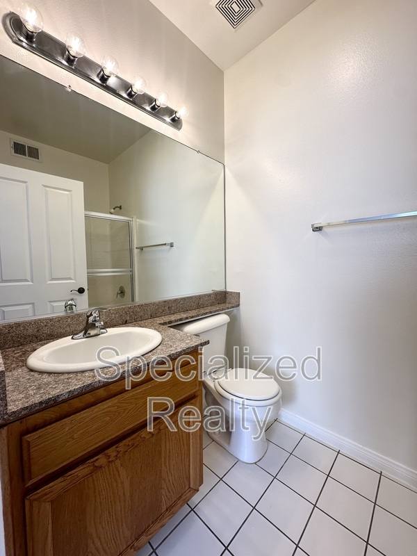 Townhouse for rent at 5716 Whitsett Ave #11, Valley Village, CA 91607