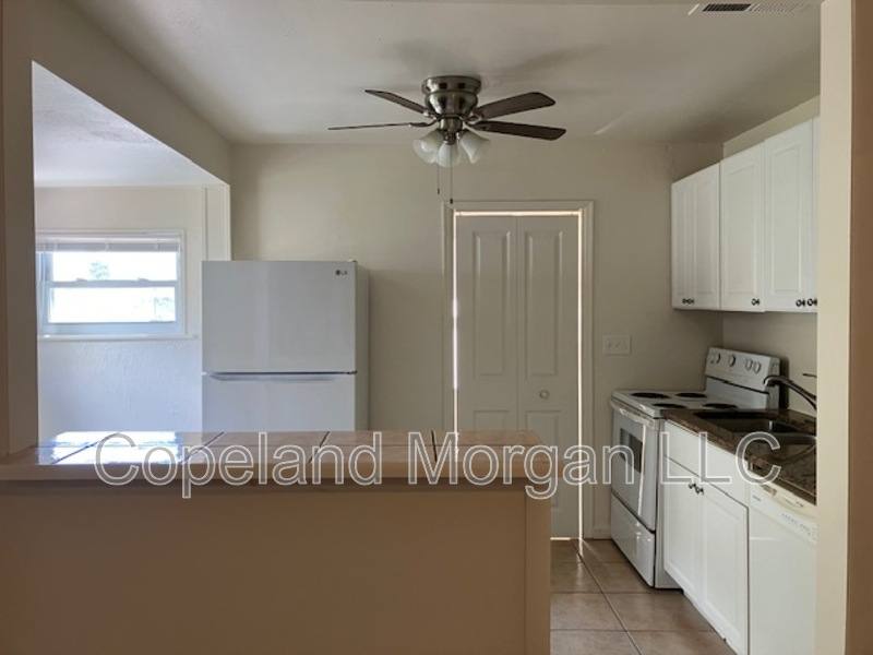 Apartment for rent at 2033 20th St S, Saint Petersburg, FL 33712