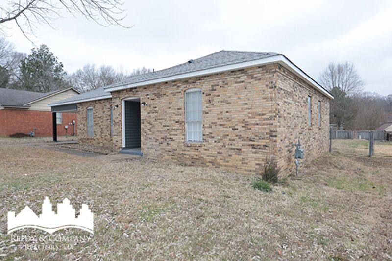 House for rent at 3782 Wychemere Dr, Memphis, TN 38128