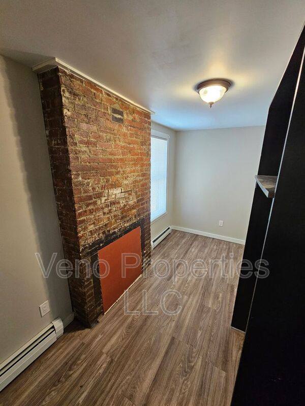 Apartment for rent at 5 Marshall St #2, Troy, NY 12180
