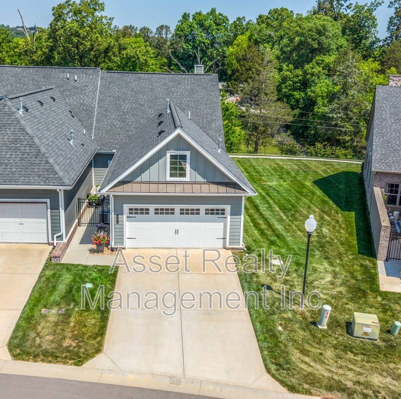 Apartment for rent at 12623 Needlepoint Dr #1, Farragut, TN 37934