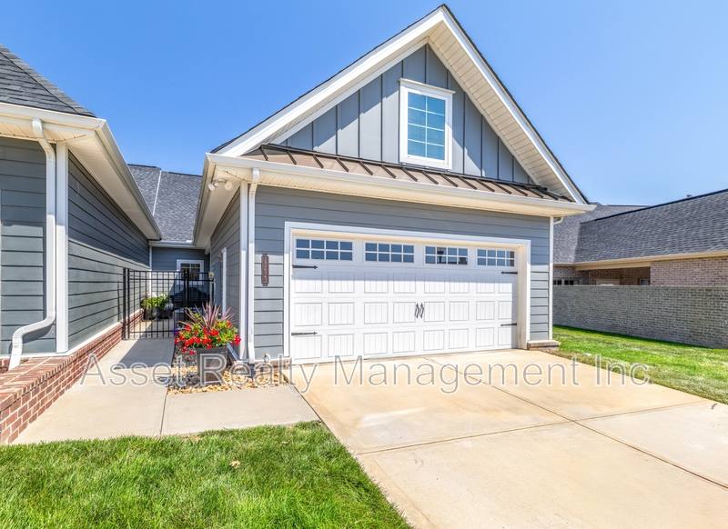 Apartment for rent at 12623 Needlepoint Dr #1, Farragut, TN 37934