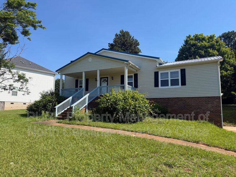 House for rent at 7201 Gilead Rd, Huntersville, NC 28078