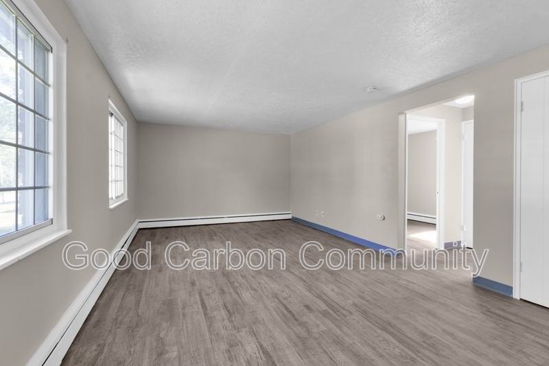 Apartment for rent at 309 Beattie Ave #4, Lockport, NY 14094
