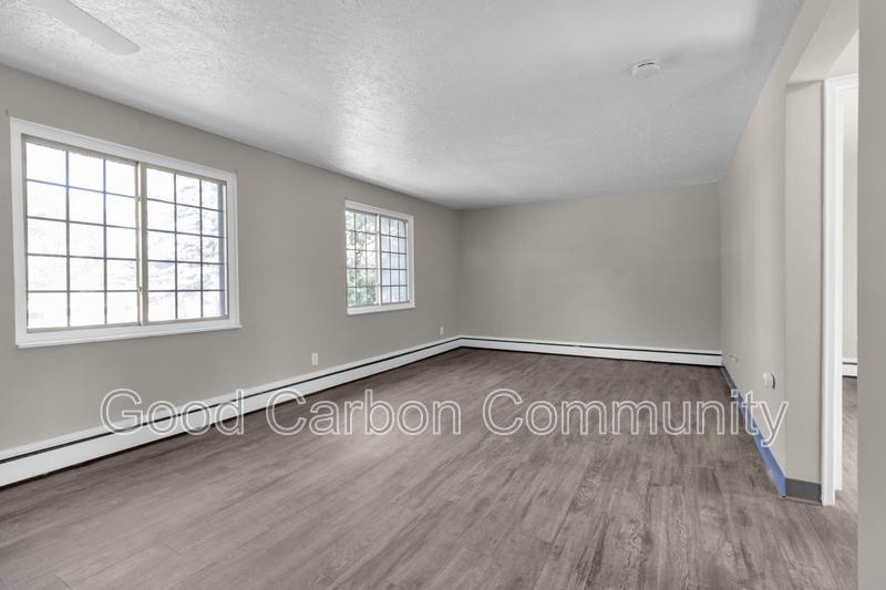 Apartment for rent at 309 Beattie Ave #4, Lockport, NY 14094