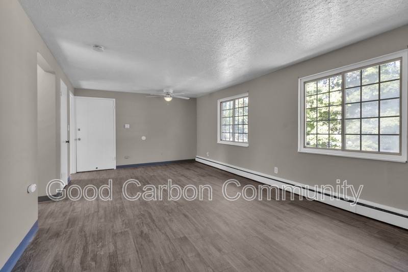 Apartment for rent at 309 Beattie Ave #4, Lockport, NY 14094