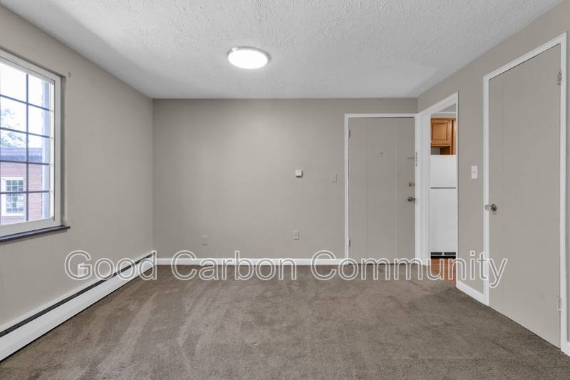 Apartment for rent at 315 Beattie Ave #3, Lockport, NY 14094