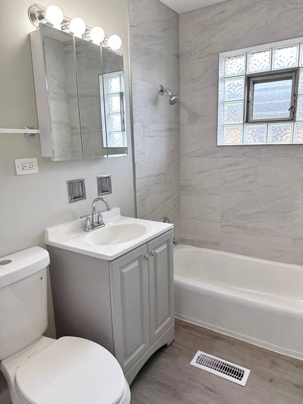 Townhouse for rent at 1715 E Roosevelt Rd #1, Wheaton, IL 60187