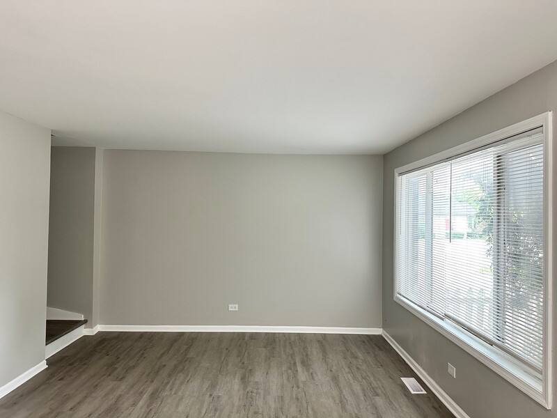 Townhouse for rent at 1715 E Roosevelt Rd #1, Wheaton, IL 60187