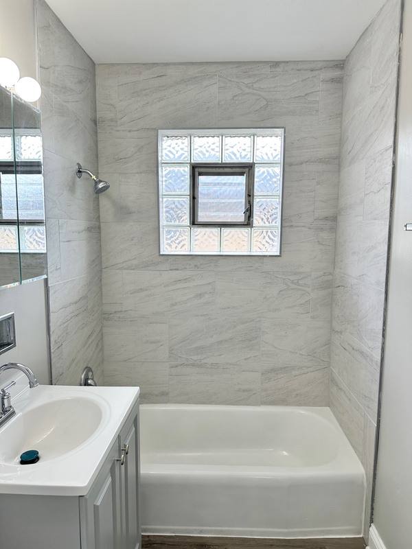 Townhouse for rent at 1715 E Roosevelt Rd #1, Wheaton, IL 60187