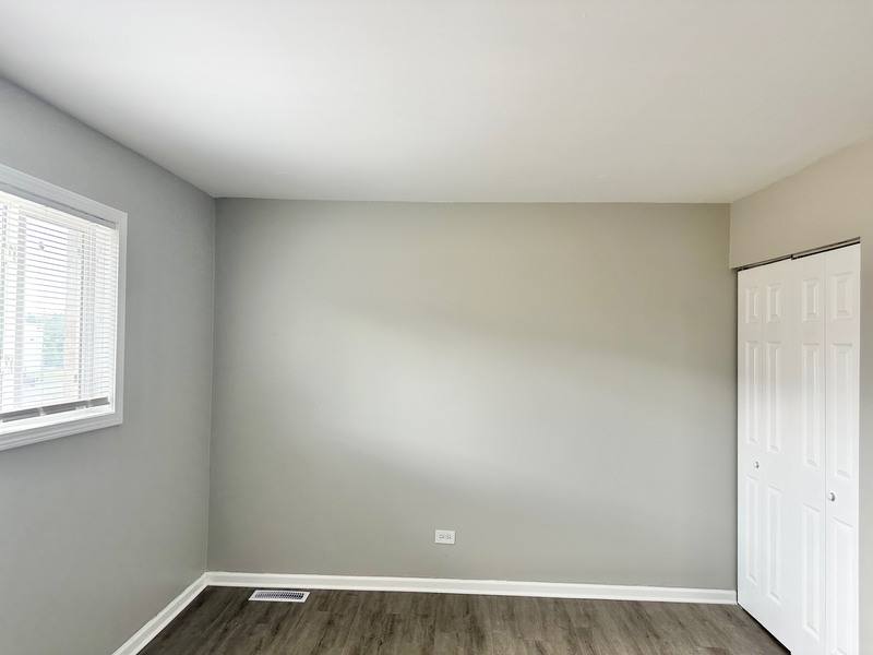 Townhouse for rent at 1715 E Roosevelt Rd #1, Wheaton, IL 60187