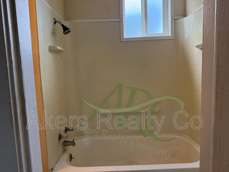 Apartment for rent at 518 W 9th St, Pueblo, CO 81003