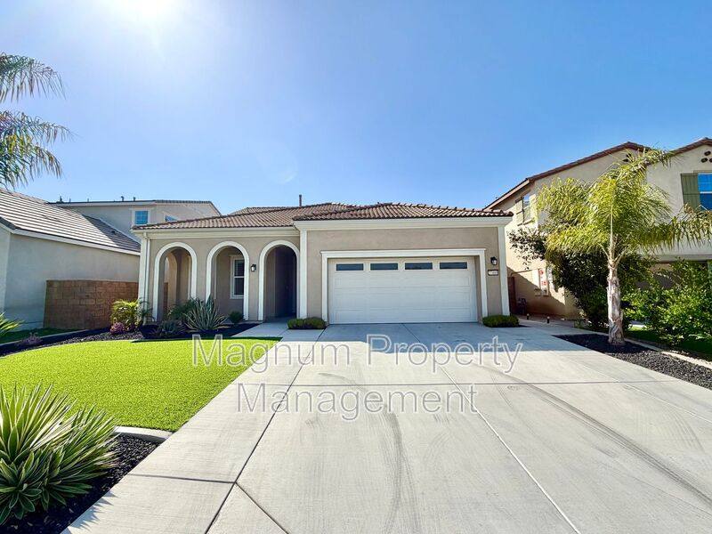 House for rent at 27460 Big Bend Dr, Menifee, CA 92585