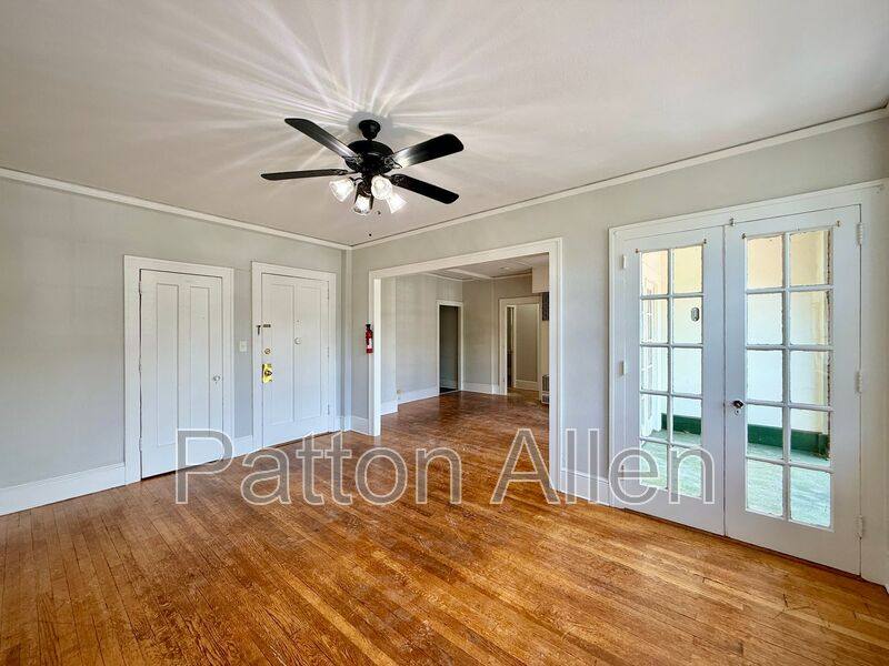 Apartment for rent at 116 E Chestnut St #24, Asheville, NC 28801