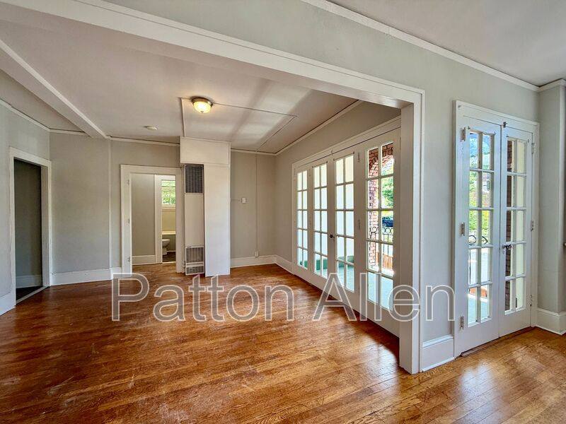 Apartment for rent at 116 E Chestnut St #24, Asheville, NC 28801