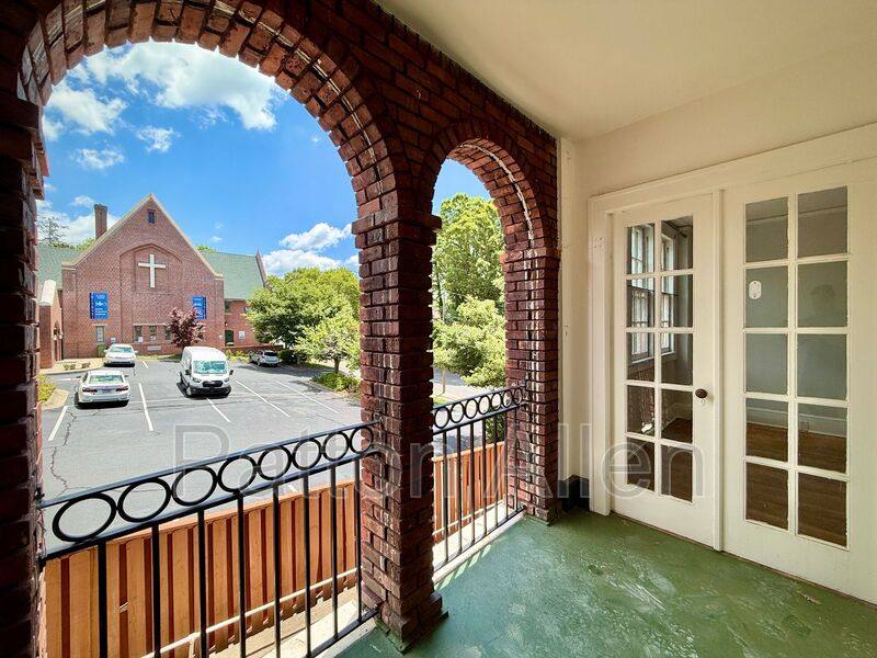 Apartment for rent at 116 E Chestnut St #24, Asheville, NC 28801