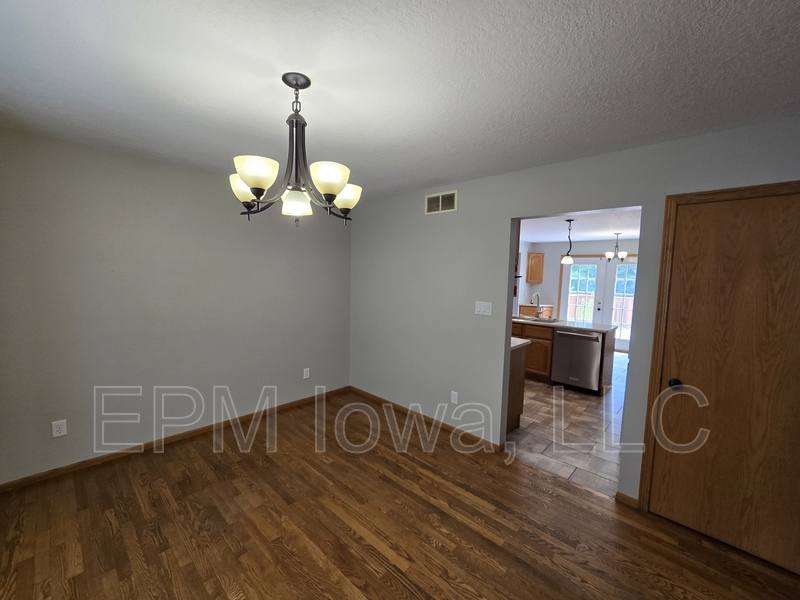 House for rent at 4710 Donald Dr, Cedar Falls, IA 50613