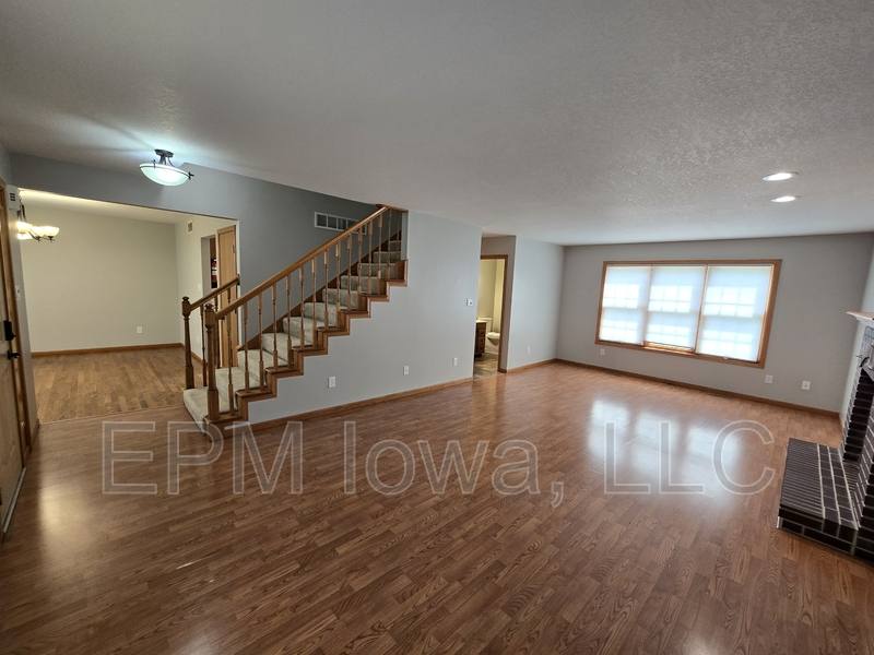 House for rent at 4710 Donald Dr, Cedar Falls, IA 50613