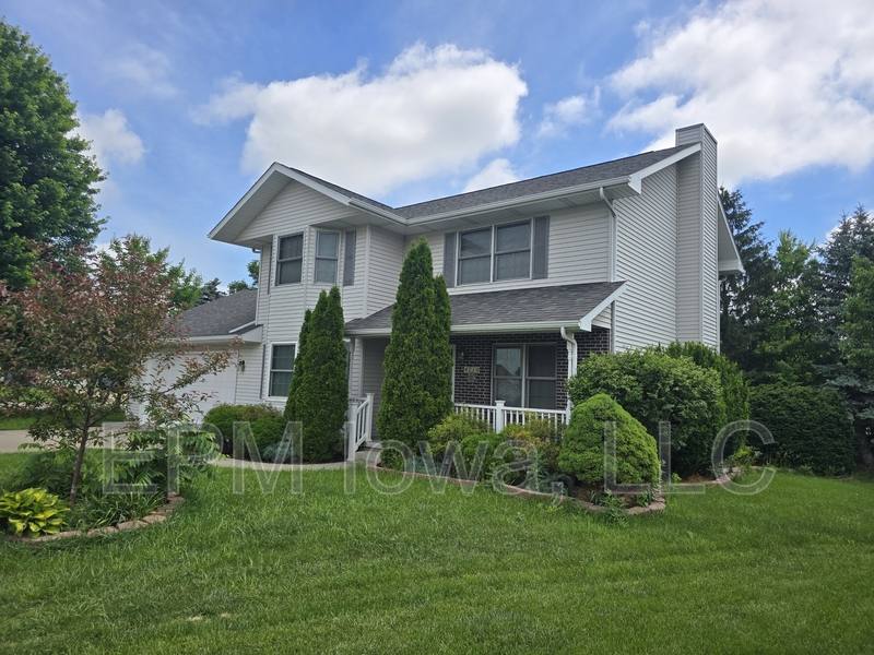 House for rent at 4710 Donald Dr, Cedar Falls, IA 50613