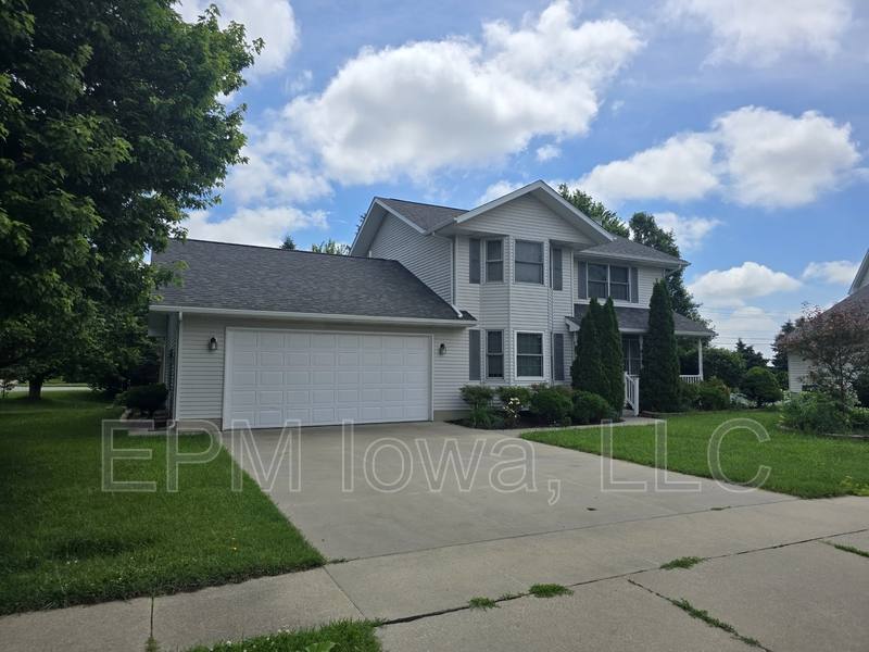 House for rent at 4710 Donald Dr, Cedar Falls, IA 50613