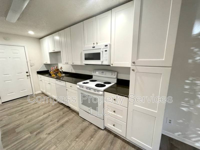Apartment for rent at 3019B McFerrin Ave, Waco, TX 76708