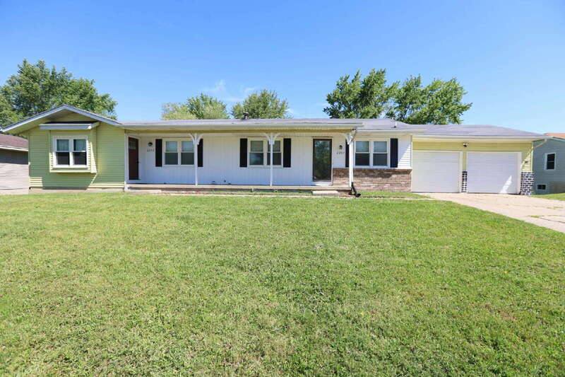 Apartment for rent at 2257 Countrywood Dr SE, Grand Rapids, MI 49508