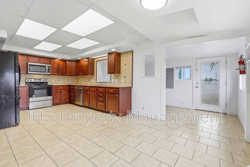 House for rent at 2 W A St #1, Pasco, WA 99301