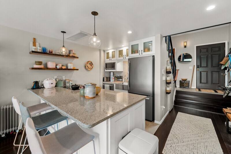 Apartment for rent at 716 1 2 W Argand St, Seattle, WA 98119