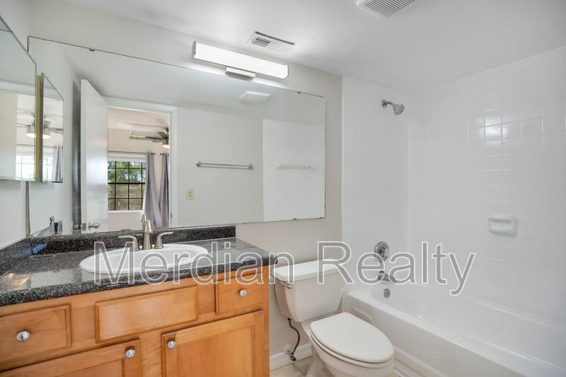 Apartment for rent at 305 Lakepointe Dr #104, Altamonte Springs, FL 32701