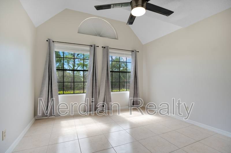 Apartment for rent at 305 Lakepointe Dr #104, Altamonte Springs, FL 32701