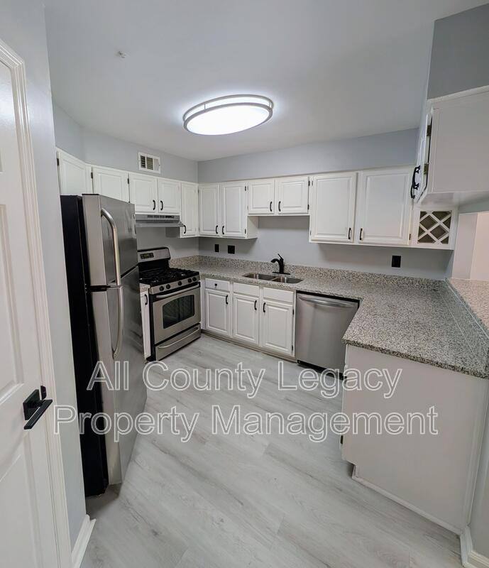 Townhouse for rent at 1609 Burnstone Dr, Stone Mountain, GA 30088