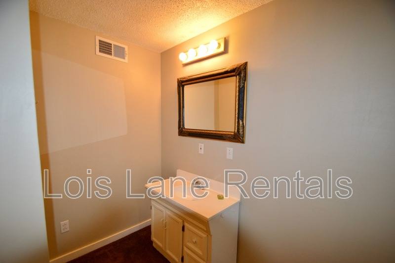 Apartment for rent at 51 Charlotte St #B, Charleston, SC 29403
