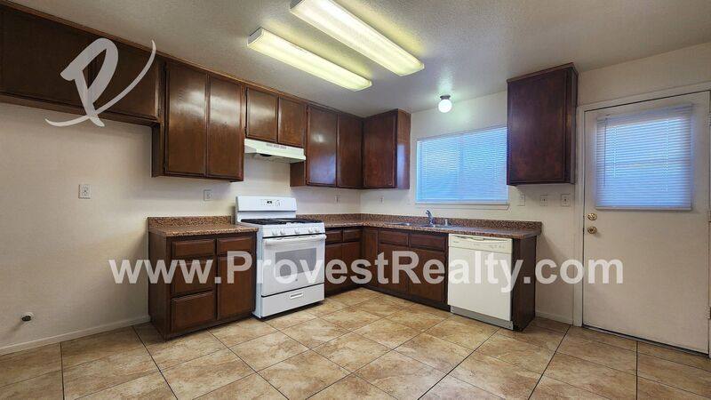 Apartment for rent at 21777 Panoche Rd #5, Apple Valley, CA 92308
