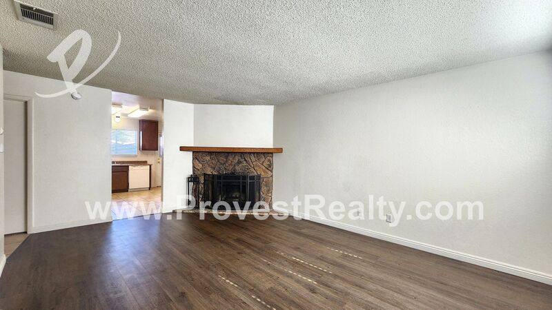 Apartment for rent at 21777 Panoche Rd #5, Apple Valley, CA 92308