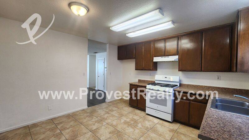 Apartment for rent at 21777 Panoche Rd #5, Apple Valley, CA 92308