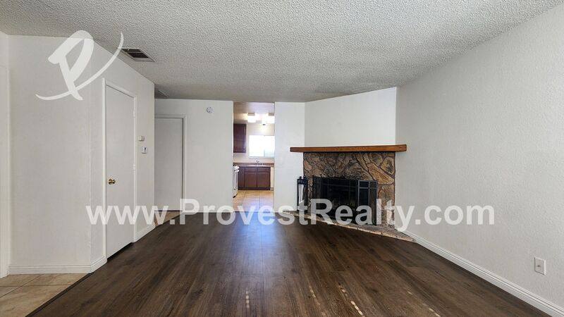 Apartment for rent at 21777 Panoche Rd #5, Apple Valley, CA 92308