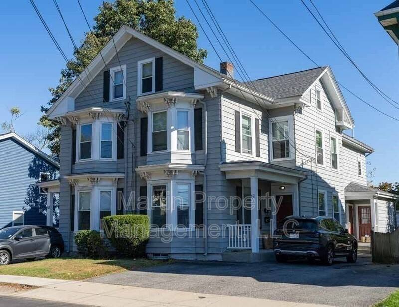 Apartment for rent at 61-63 Church St #61-2, Watertown, MA 02472