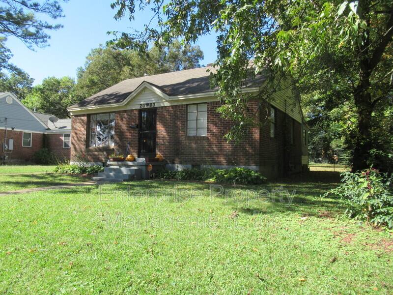 House for rent at 2083 Charlseton Rd, Memphis, TN 38128