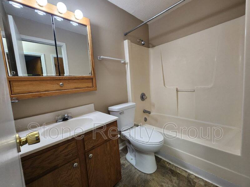 Apartment for rent at 2478 E Clayton Dr, Terre Haute, IN 47802