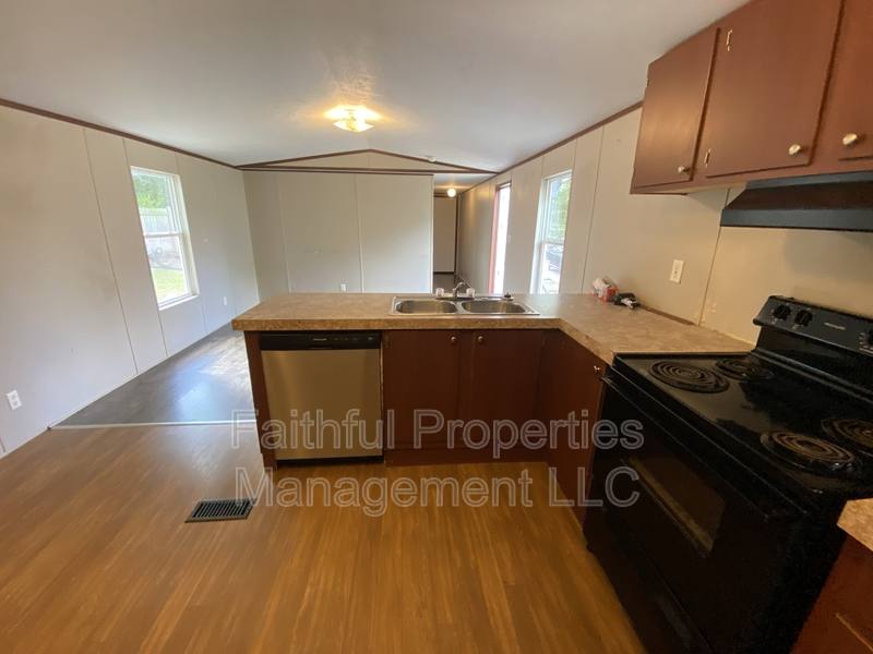House for rent at 10315 County Rd #2301, Arp, TX 75750
