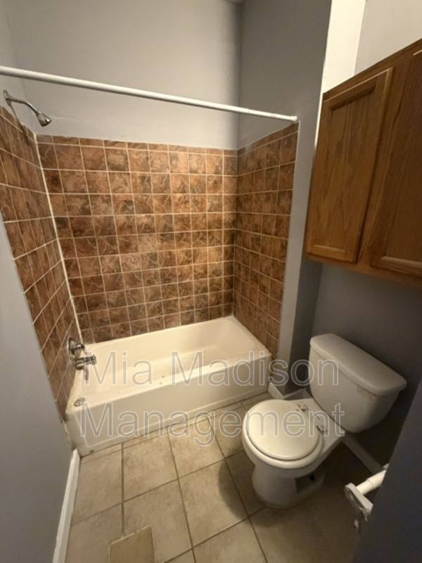 Apartment for rent at 723 W 42nd St #B, Savannah, GA 31415