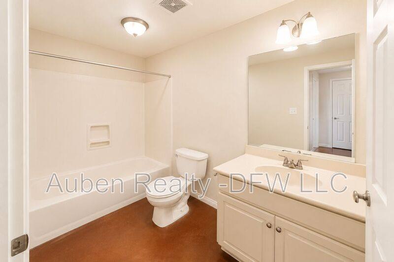 Apartment for rent at 2310 S 3rd St #B, Waco, TX 76706