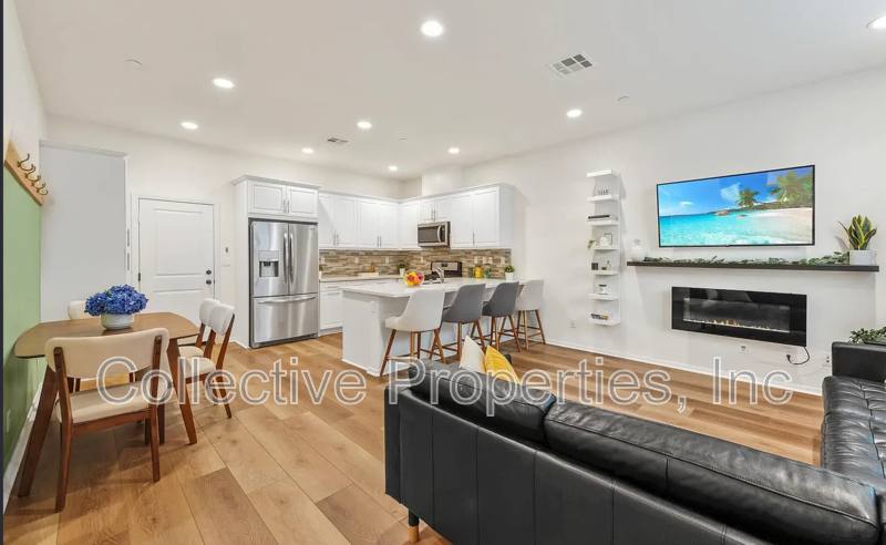 Townhouse for rent at 1925 Plaza Topacio #127, Chula Vista, CA 91913