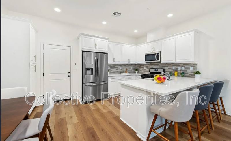 Townhouse for rent at 1925 Plaza Topacio #127, Chula Vista, CA 91913