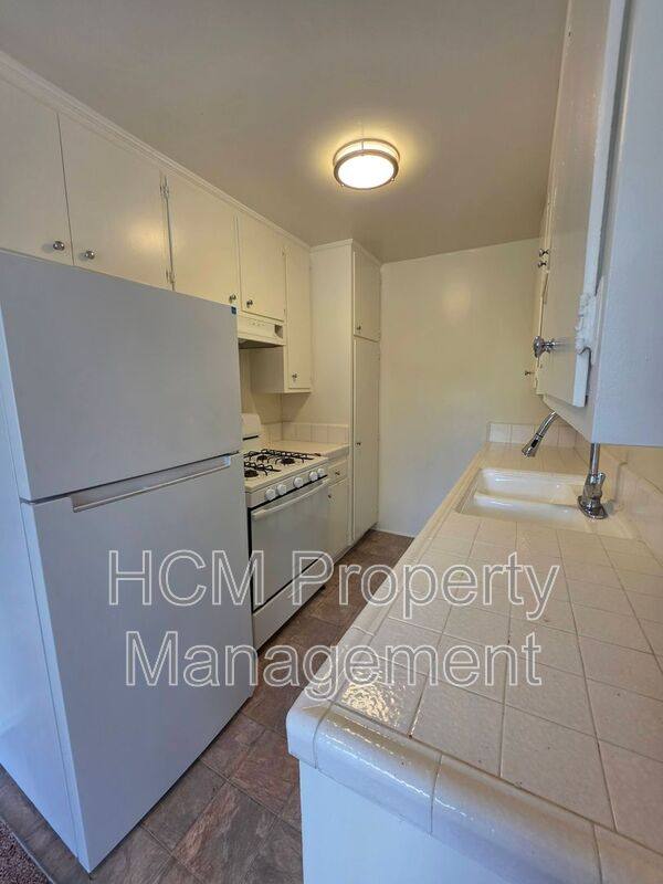 Apartment for rent at 15636 Valerio St #9, Van Nuys, CA 91406