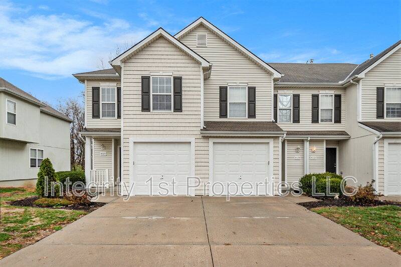 Townhouse for rent at 8990 N Helena Ave #8996, Kansas City, MO 64154